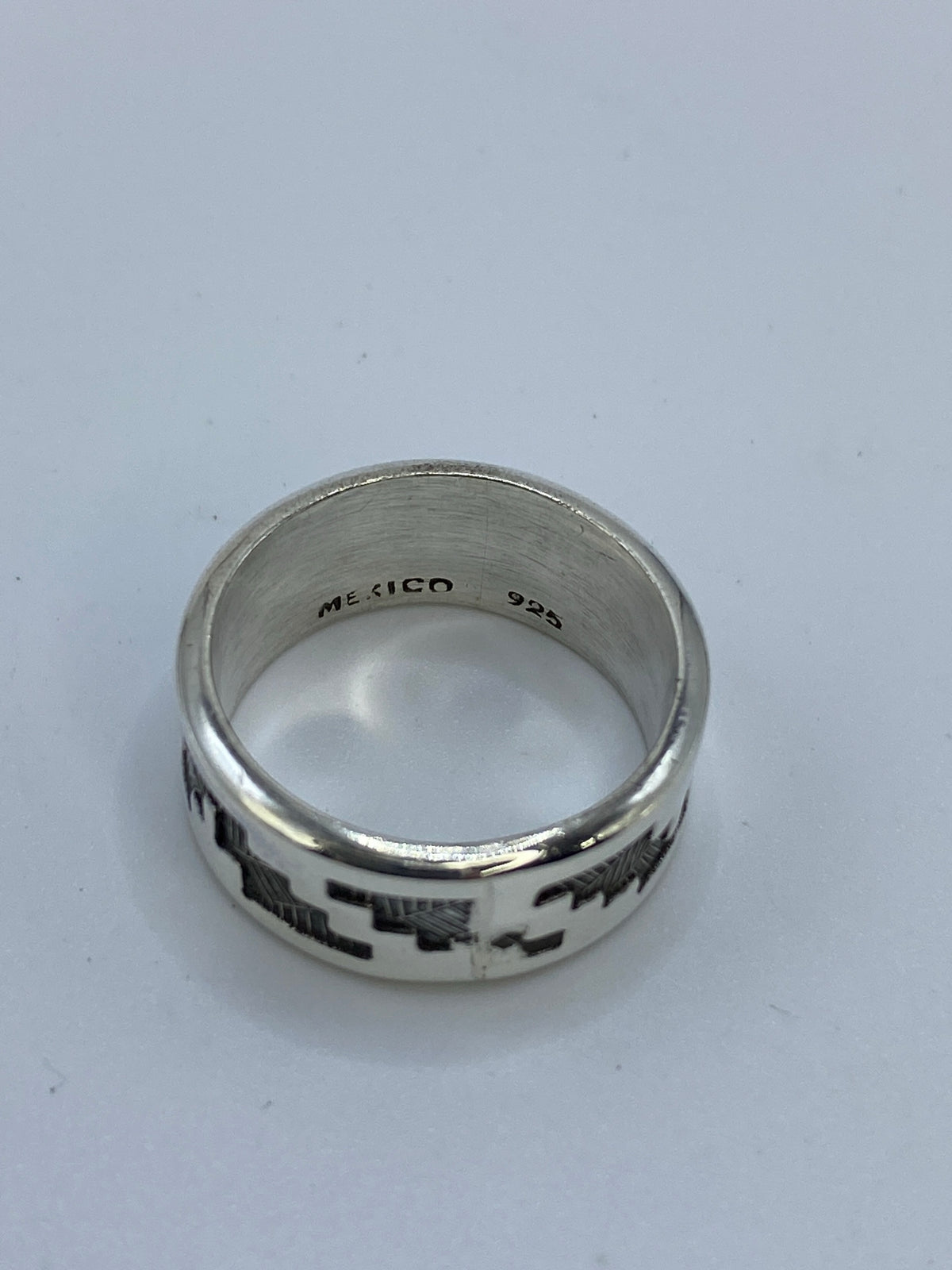 Marca de autenticidad MEXICO 925 en el interior del anillo