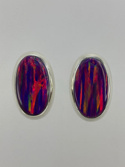 Par de aretes de plata 925 con ópalo de fuego lavanda, forma ovalada