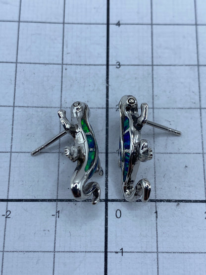 Reverse de los aretes mostrando el Quinto 925 grabado