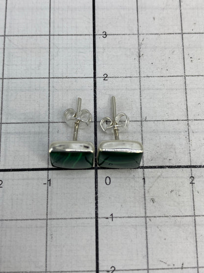 Aretes de malaquita en postales de plata, Quinto 950 visible en la base