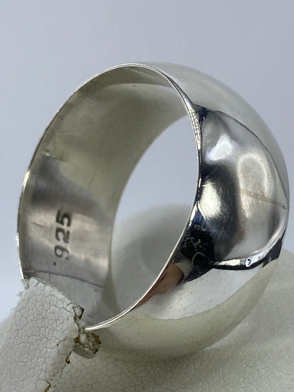 Detalle del interior del anillo con el sello de autenticidad 925