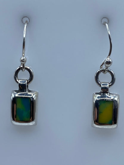 Par de aretes de plata 925 con piedra engastada a mano, frente completo