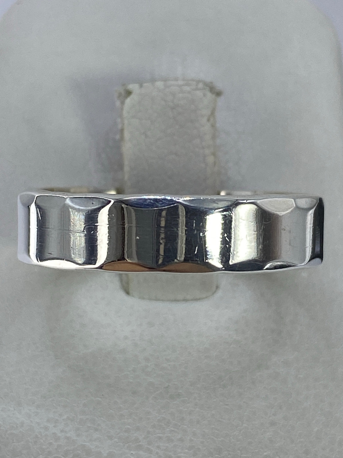 Anillo de plata 925 liso y minimalista en talla 11, pulido de alto brillo