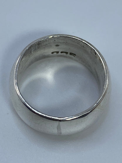 Anillo en báscula pesando 4.93 gramos, en caja de Arte Taxco