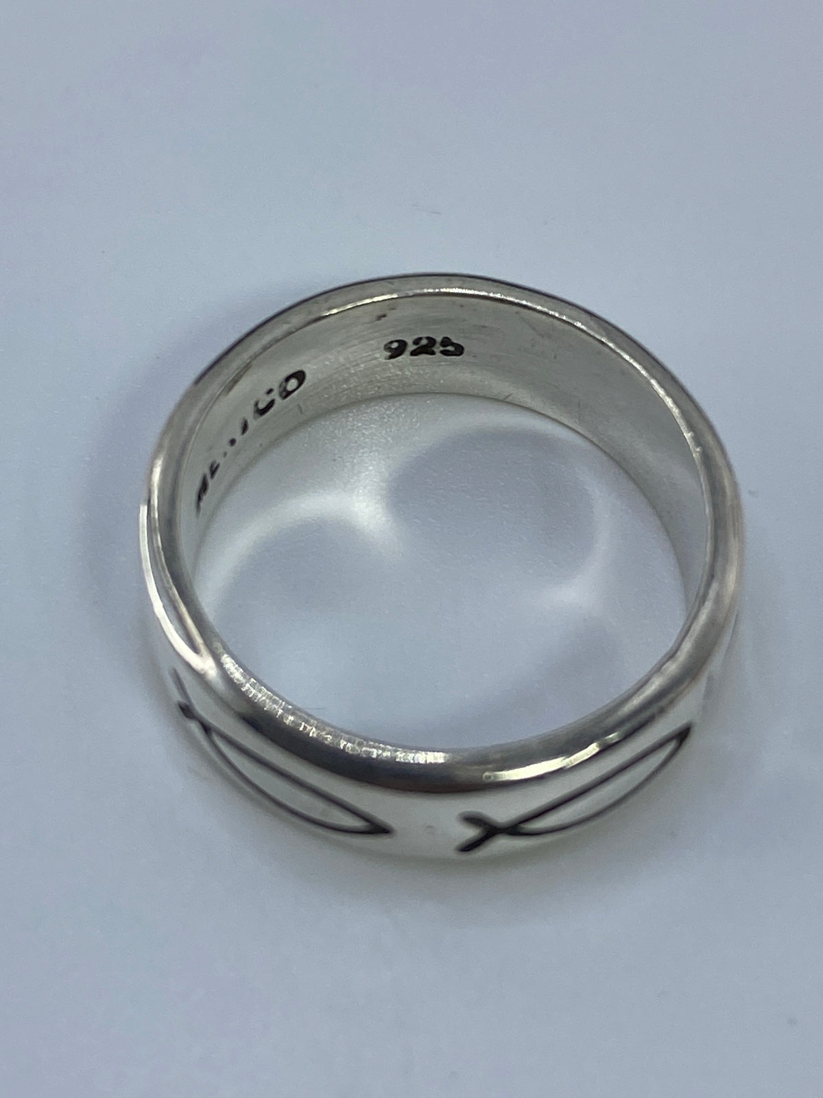 Detalle del interior del anillo con el Quinto 925 grabado