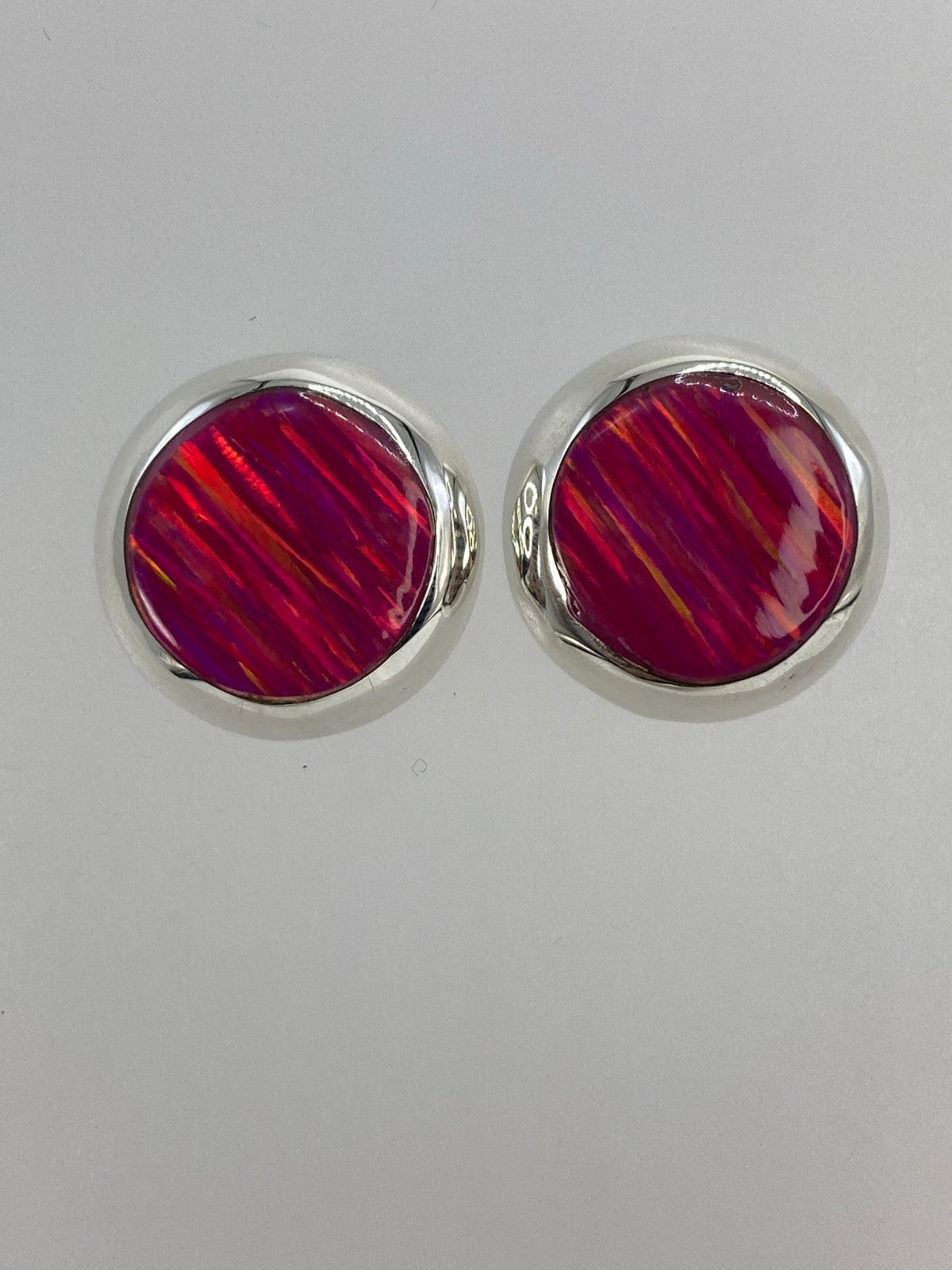 Par de aretes de plata 925 con ópalo de fuego rosa brillante