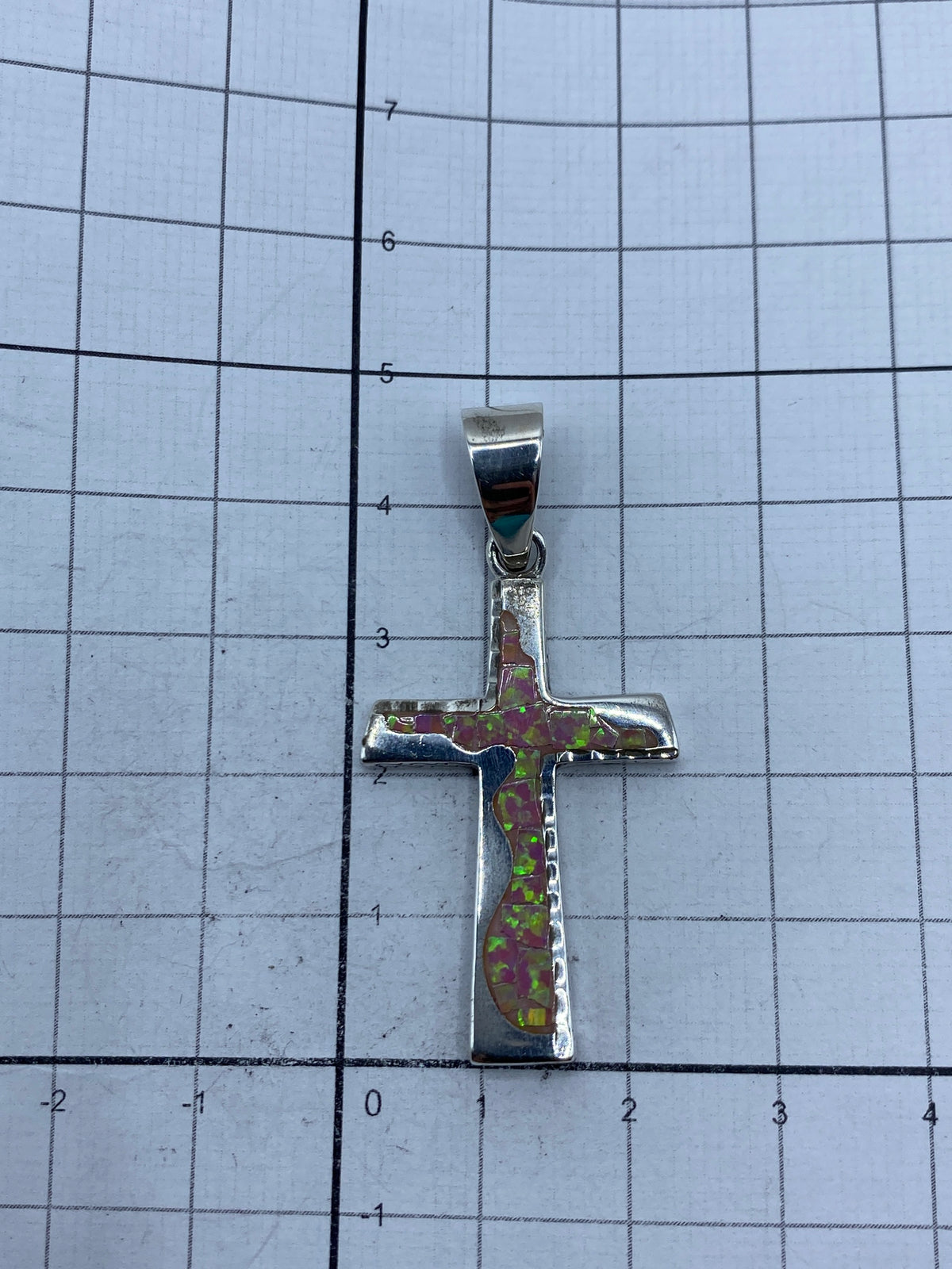 Dije solo sobre fondo blanco — 4.7 cm de plata 950 pura con Quinto certificado