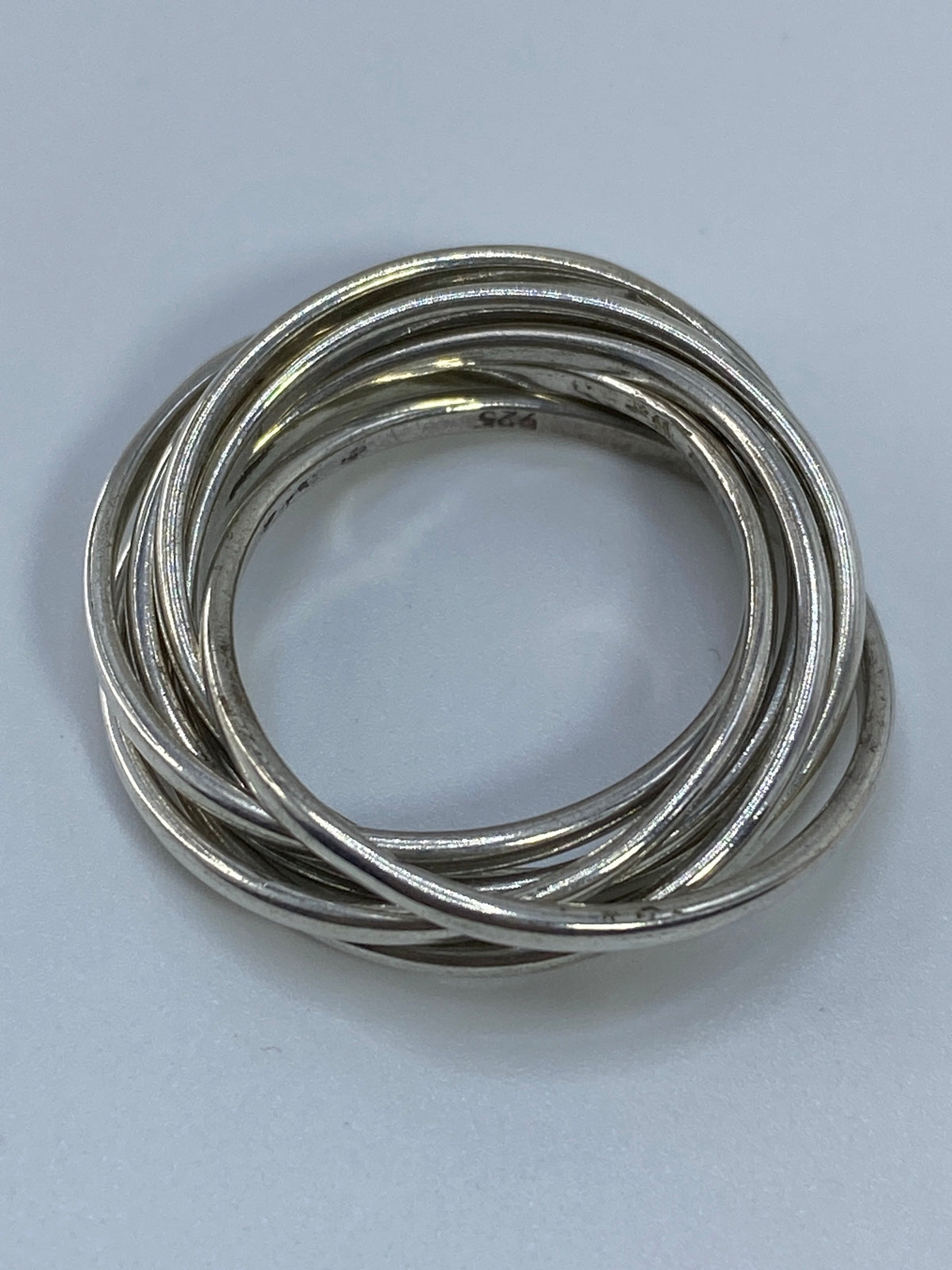 Anillo de plata con Quinto 925 en el interior