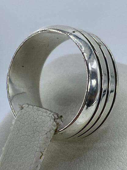 Anillo en el dedo, talla 6, vista superior