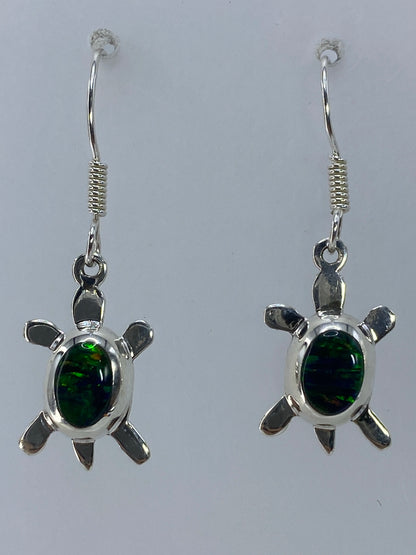 Par de aretes tortuga de plata 925 con ópalo de fuego verde engastado a mano