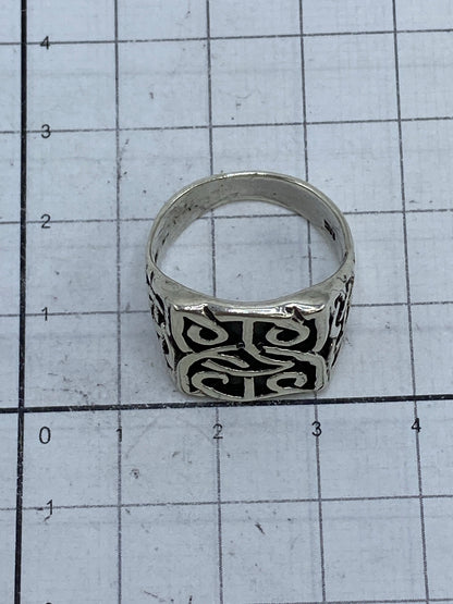 Anillo sobre escala de medición en talla 8 con certificación 925