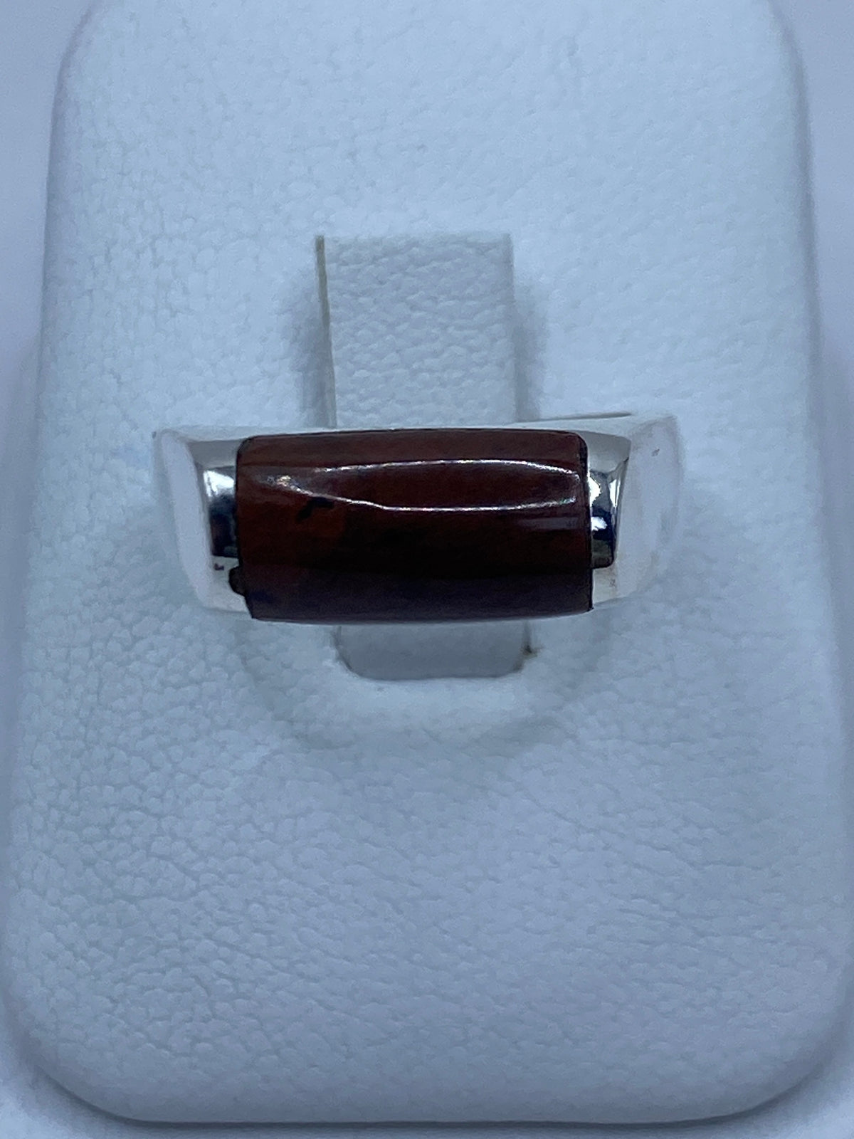 Anillo de plata 925 con piedra natural cafe en diseno minimalista