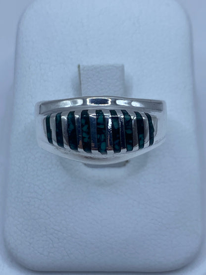 Anillo de plata con turquesa azul cielo y malaquita verde engastadas en bandas alternas