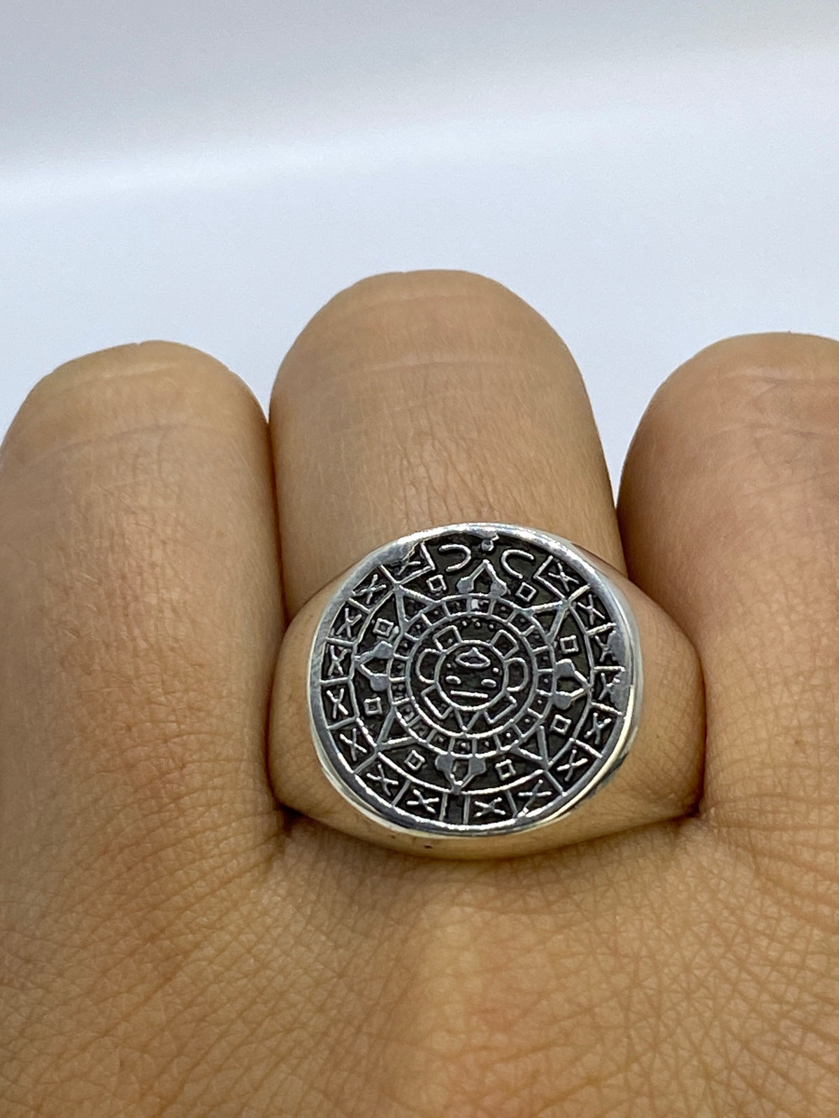 Anillo Calendario Azteca de Plata Repujado — Taxco 925 — foto 6