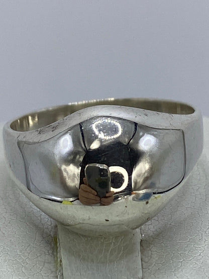 Anillo de plata cartoneado masivo en talla 10, vista frontal con volumen artesanal