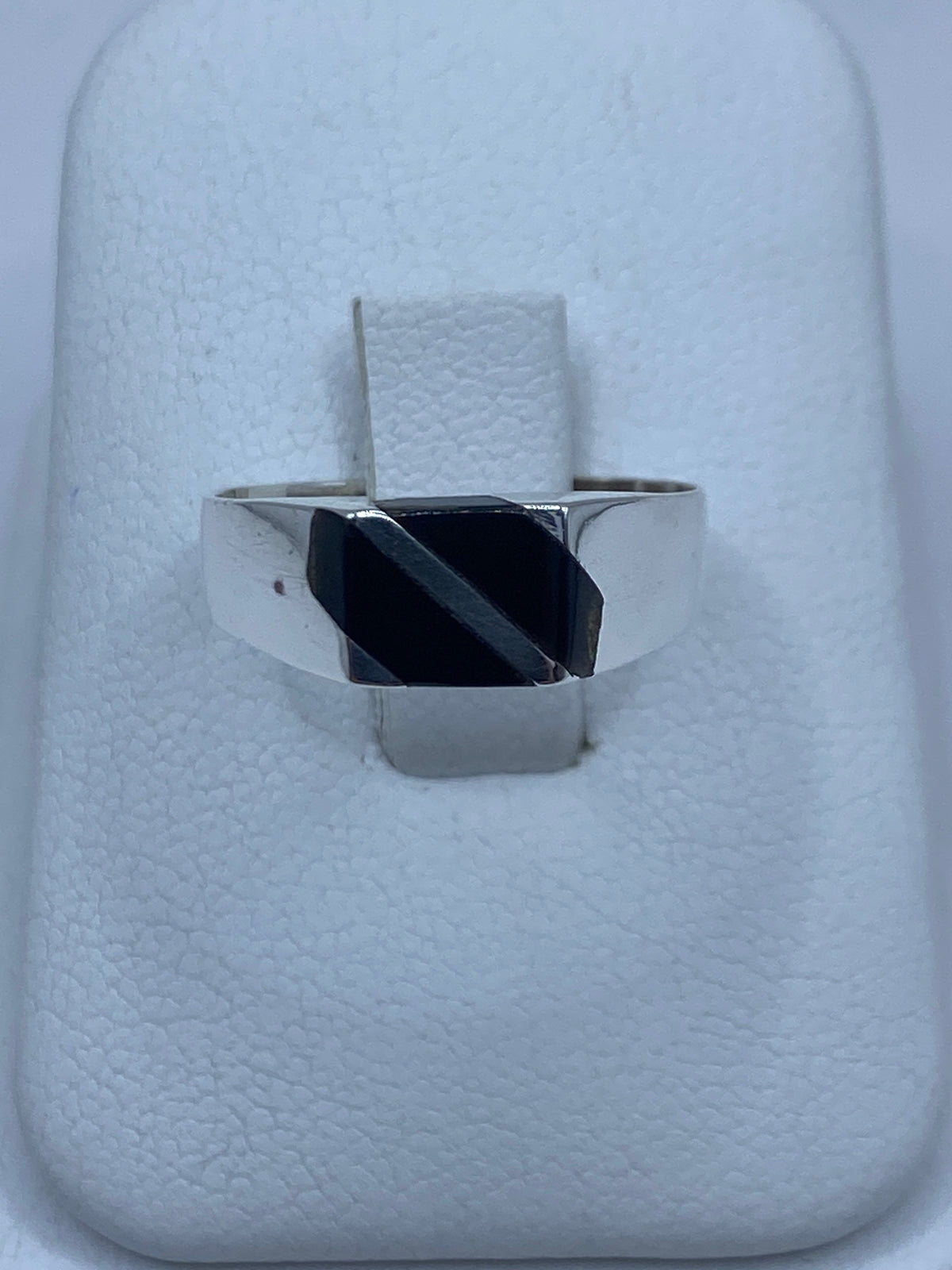 Anillo de plata 925 con ónix negro rectangular, diseño minimalista