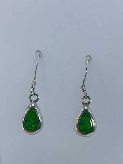 Par de aretes de plata 950 con engaste manual de ópalo de fuego