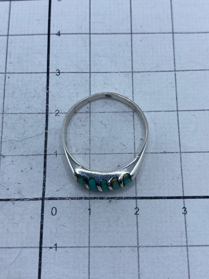 Anillo pesando 2.7 gramos en balanza de precisión