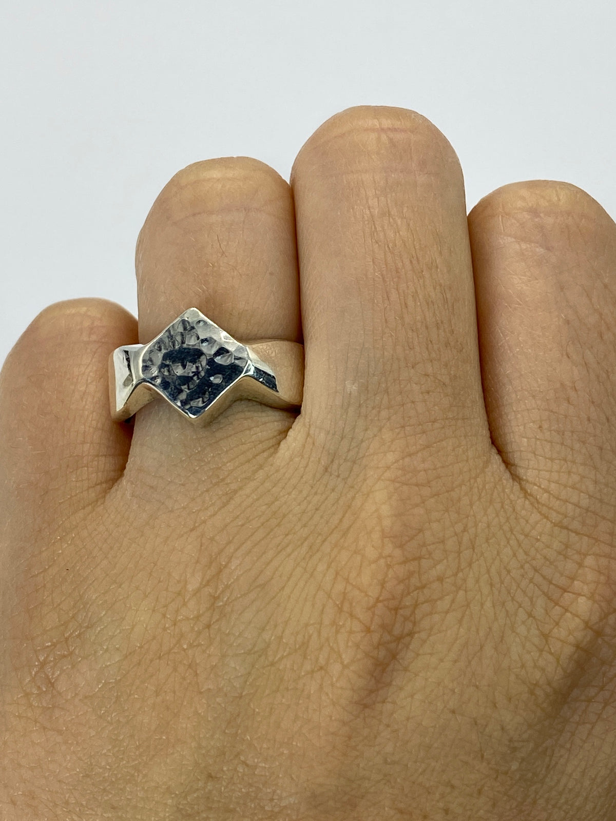 Anillo de Plata Repujado en V — Taxco 925 — foto 6