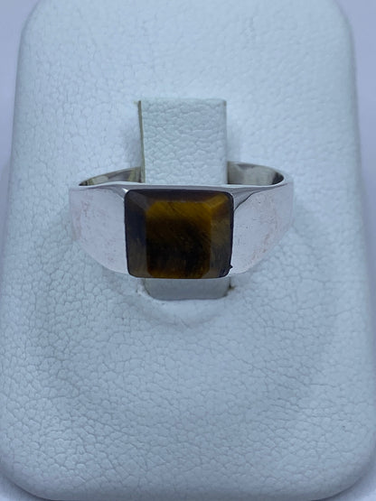 Anillo de plata 925 con Ojo de Tigre café engastado a mano, vista frontal