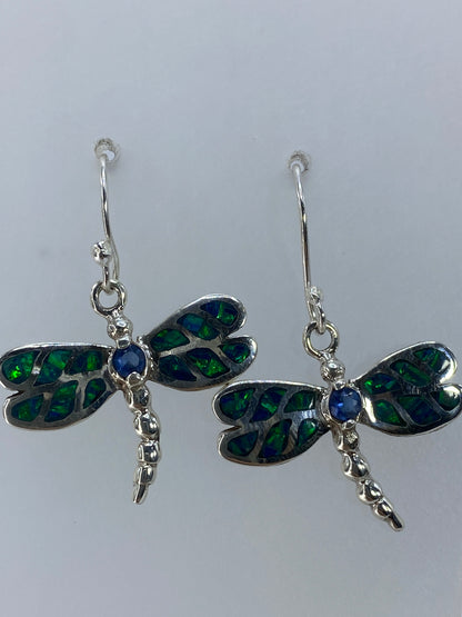 Par de aretes de plata 950 con ópalo de fuego verde y circonia azul en gancho de plata