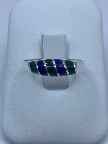 Anillo de plata 925 con malaquita verde y lapislázuli azul engastados, talla 8