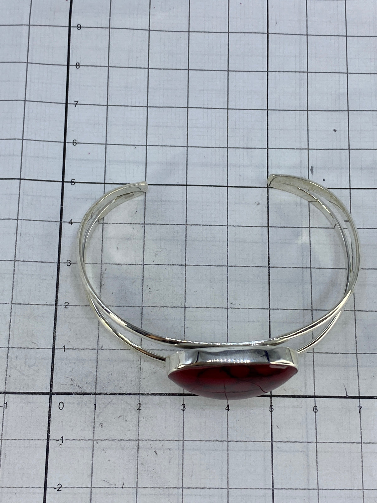 Brazalete sobre medidor: diámetro interior 6.5 cm, marca de Quinto 925 visible