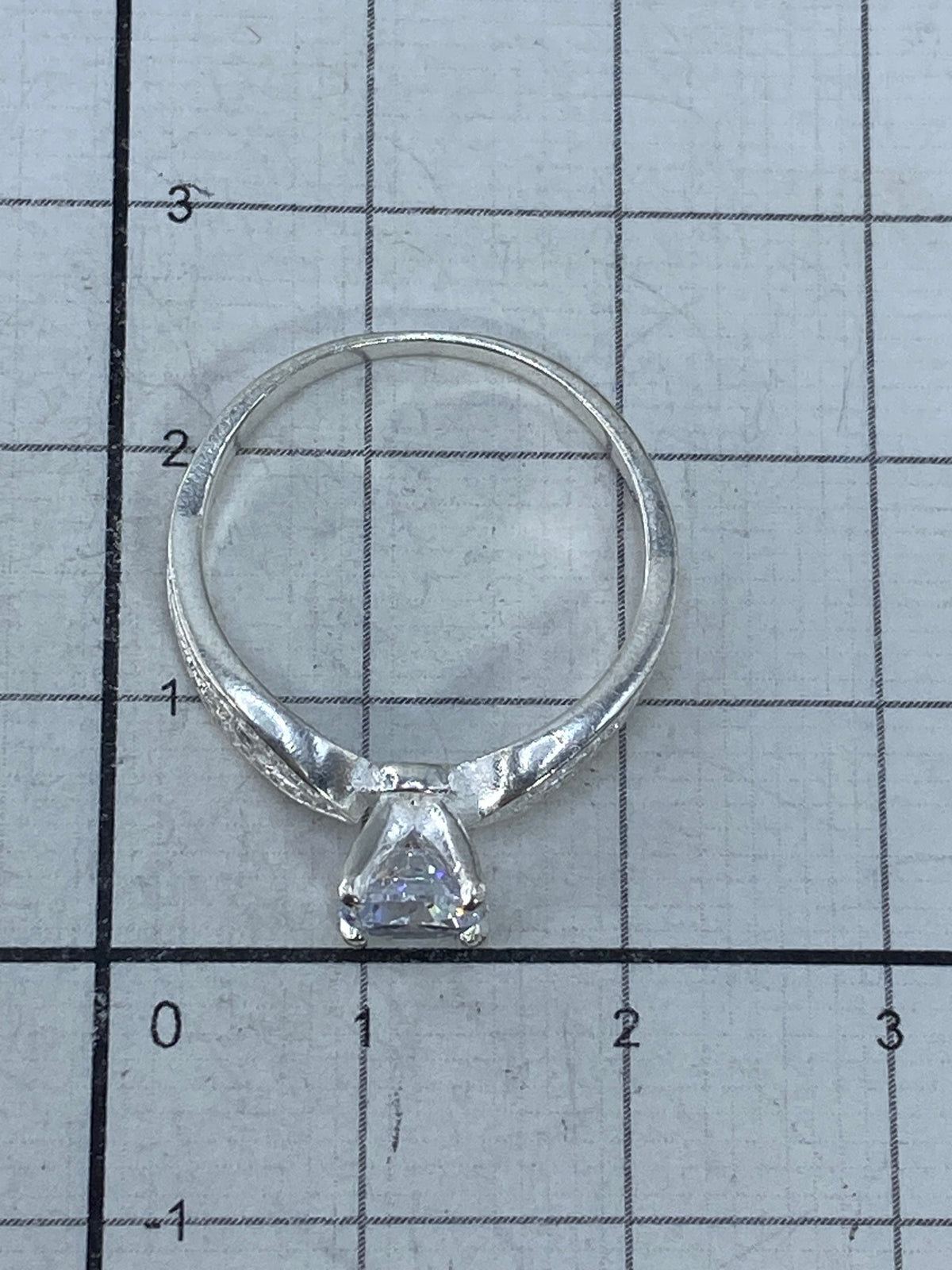 Anillo en escala de centímetros para referencia de tamaño