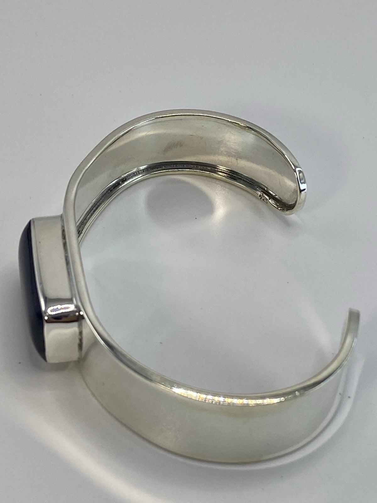 Brazalete Rígido Plata 925 con Ónix Negra — Taxco — foto 5