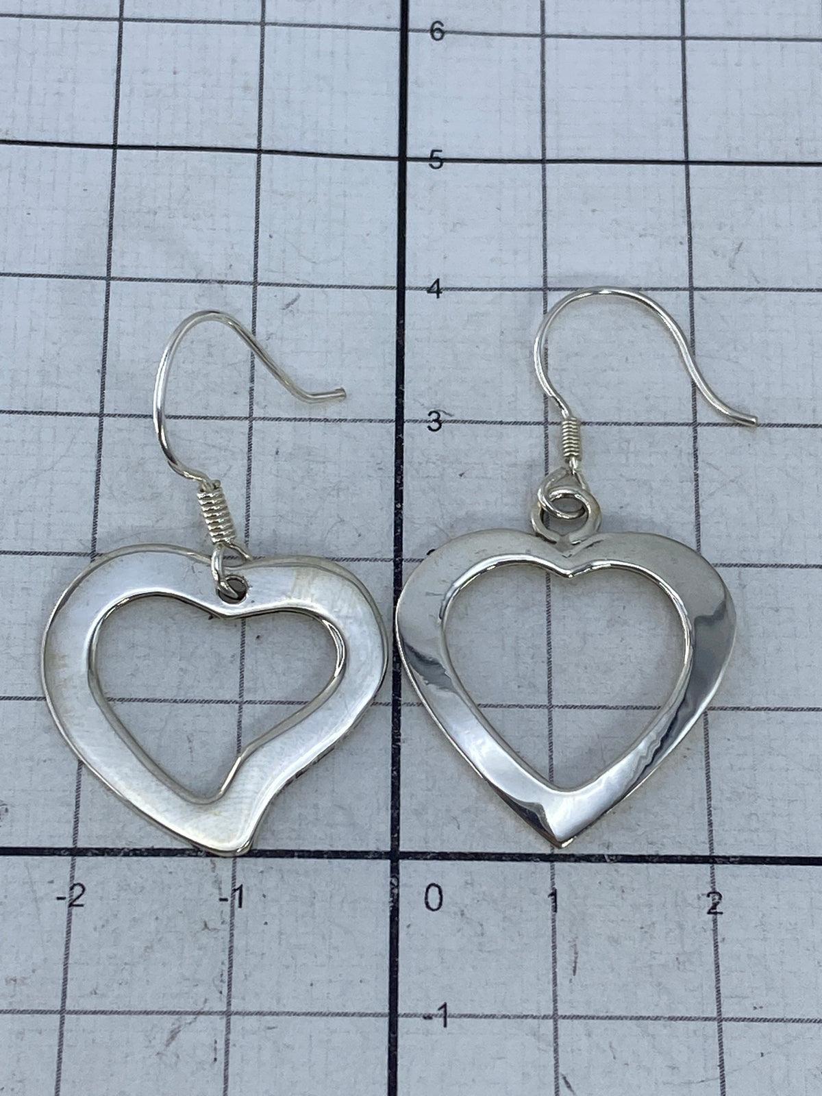 Aretes con gancho de plata 925, Quinto visible en la base