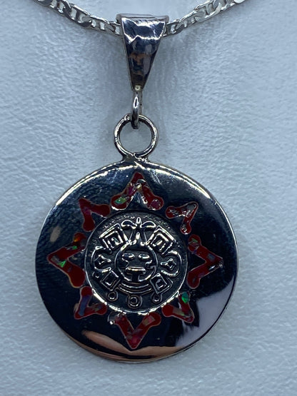 Dije de plata con Calendario Azteca e ópalo de fuego multicolor