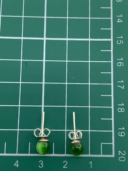 Aretes con poste de plata en estuche, listos para regalar