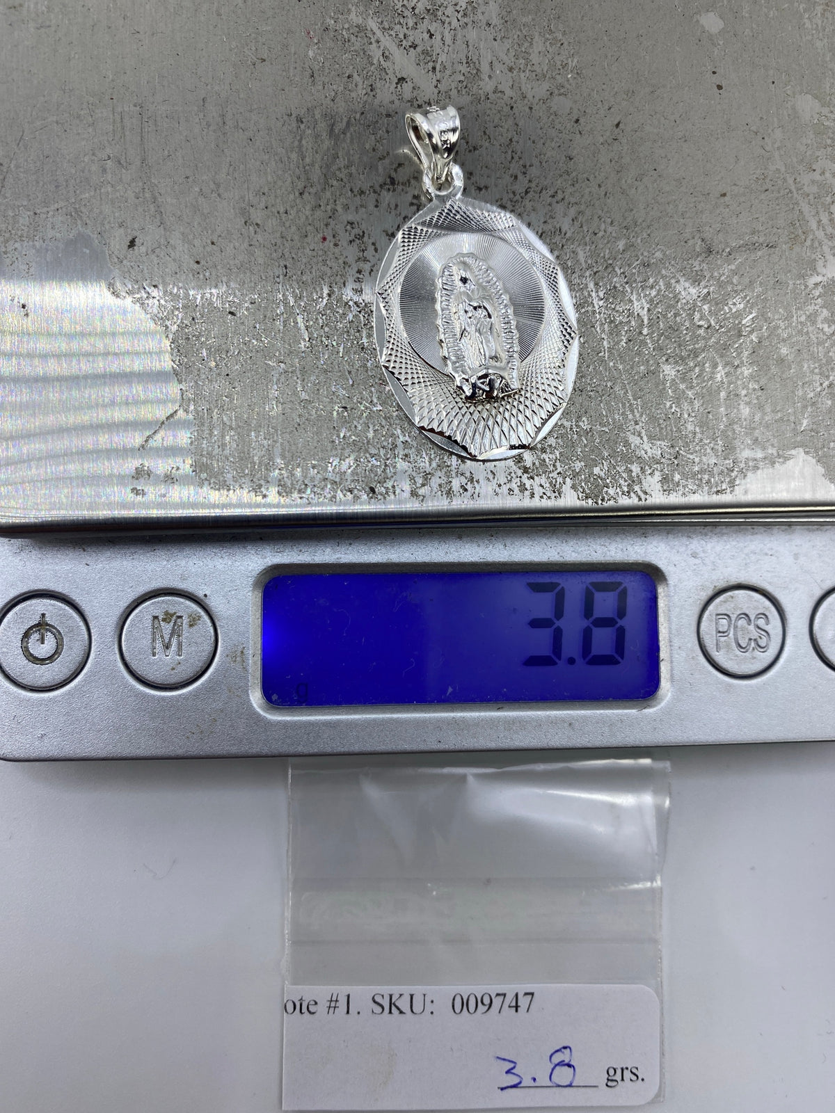 Dije de Plata Virgen de Guadalupe Repujado — Taxco 925 — foto 6