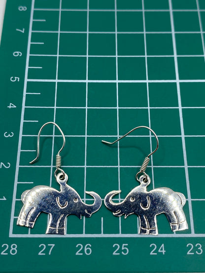 Aretes de plata con Quinto 925, listos para usar