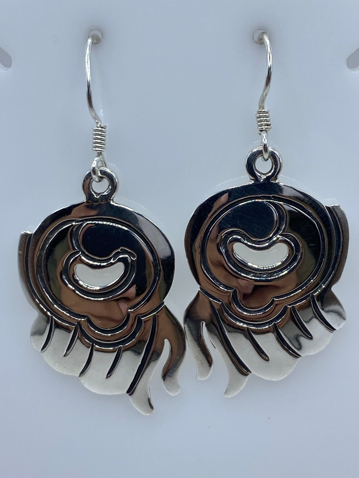 Par de aretes de plata 925 con pétalos florales volumétricos en diseño Taxco