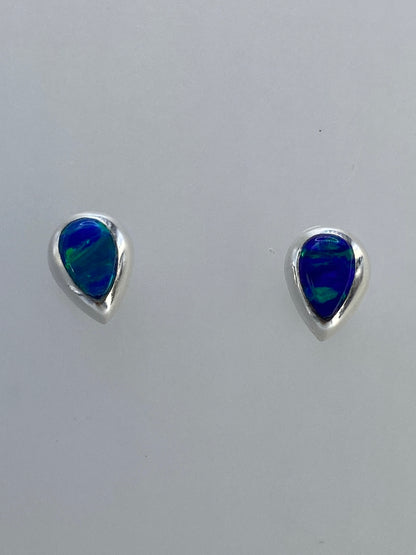 Par de aretes de plata 925 con ópalo de fuego multicolor, poste y mariposa