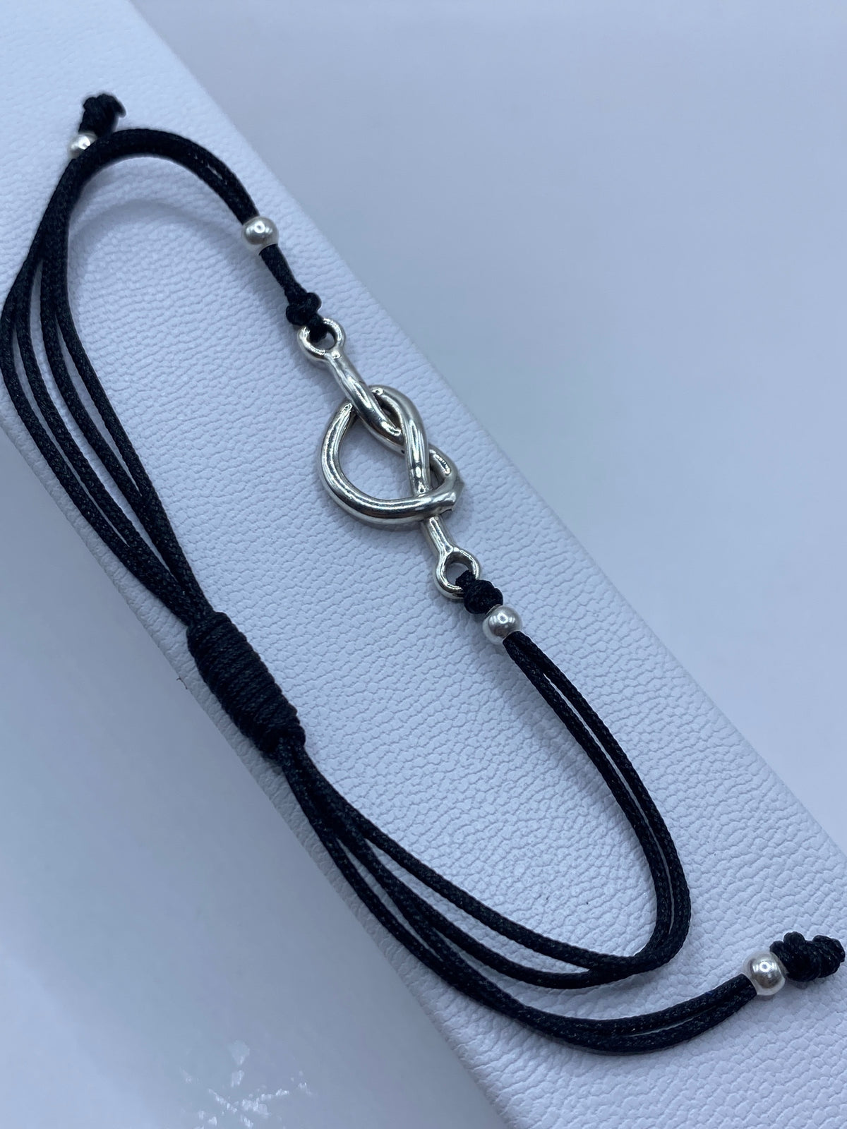 Pulsera ajustable de plata 925 con cordón negro y enganche de plata brillante