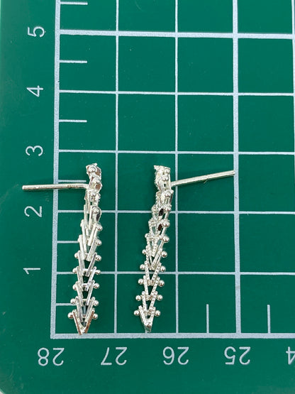 Aretes minimalistas de plata 925 junto con el certificado de autenticidad