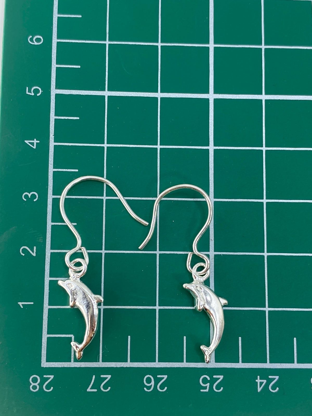 Aretes de plata delfines con ganchos de plata 925 visibles