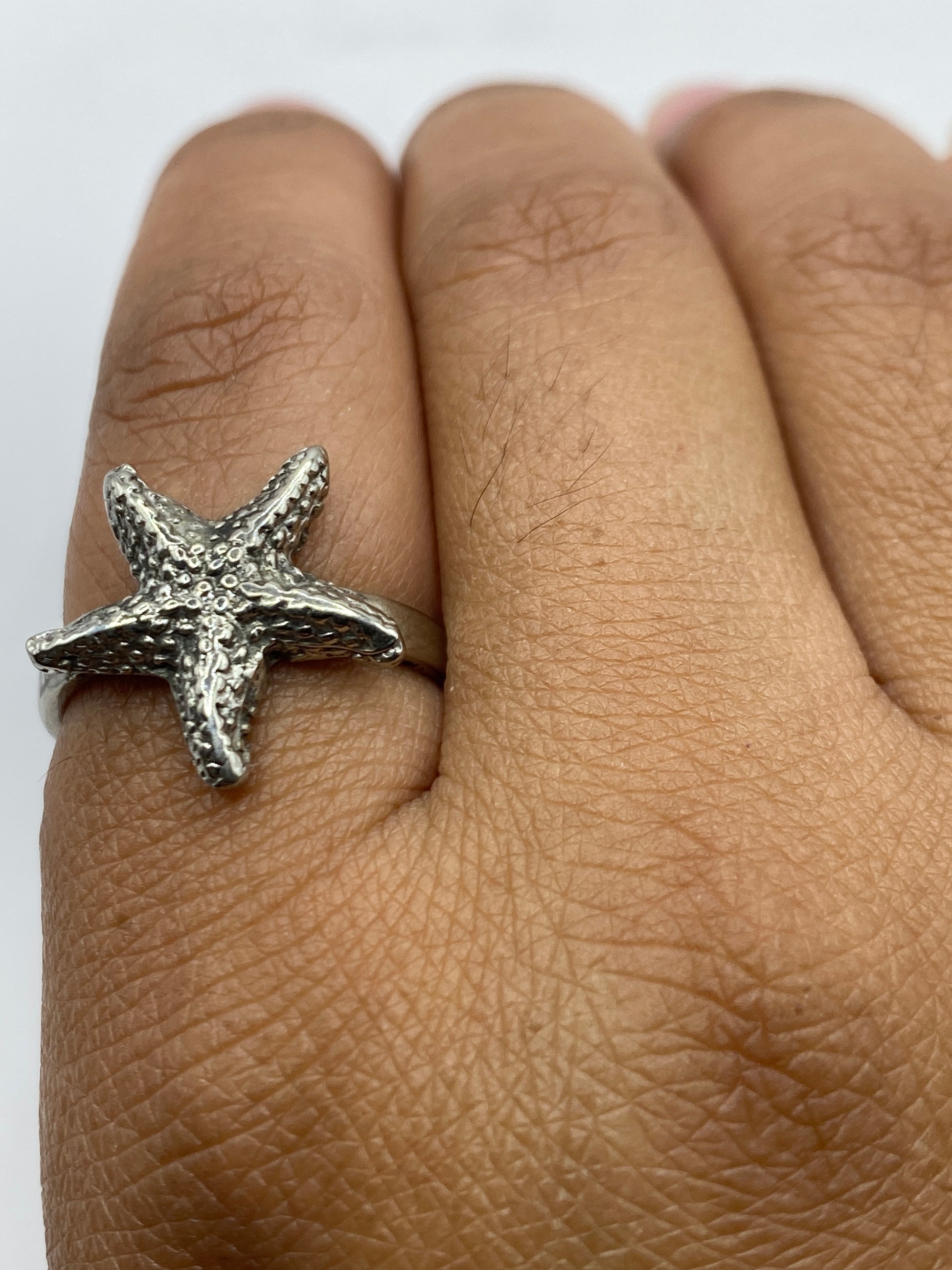 Vista de la banda interna del anillo con marca .925 MEXICO