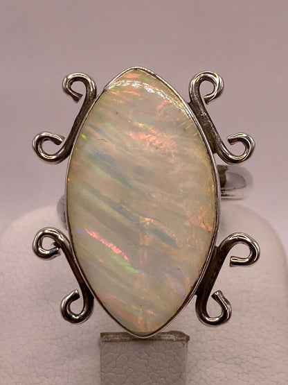 Anillo Ajustable Contemporáneo con Ópalo de Fuego en Plata .925, vista superior