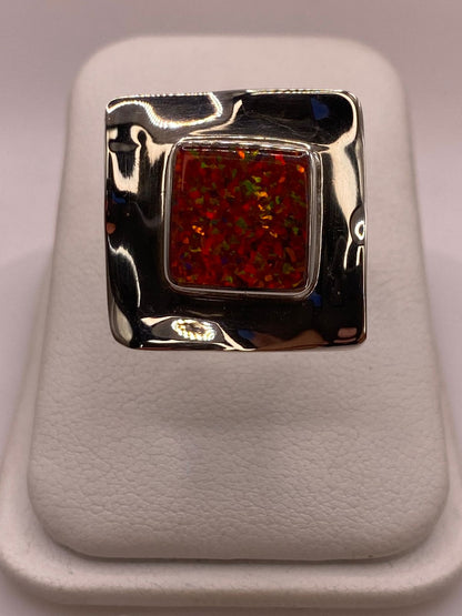 Anillo Ajustable Cuadrado con Ópalo de Fuego en Plata .925, vista frontal
