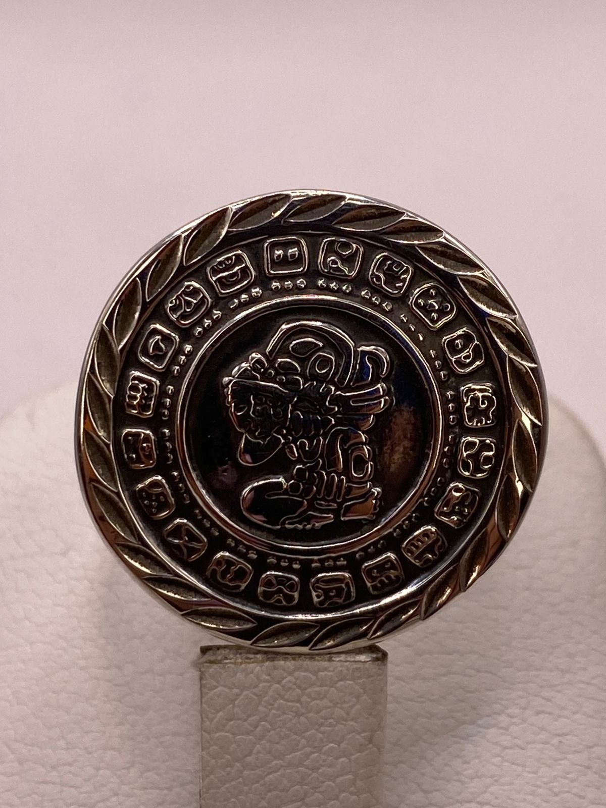 Anillo Ajustable de Plata .925 Calendario Maya, vista de detalle