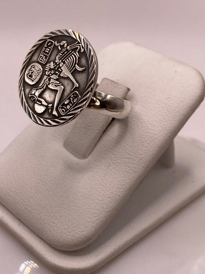 Anillo Ajustable de Plata .925 con Grabado Maya Ancestral, vista lateral
