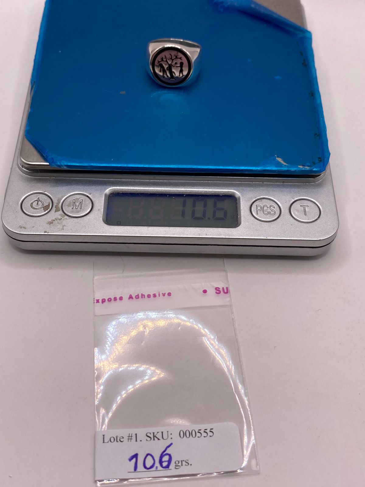 Anillo Árbol de la Vida en Plata .925 con Figuras Humanas, peso en gramos (báscula)