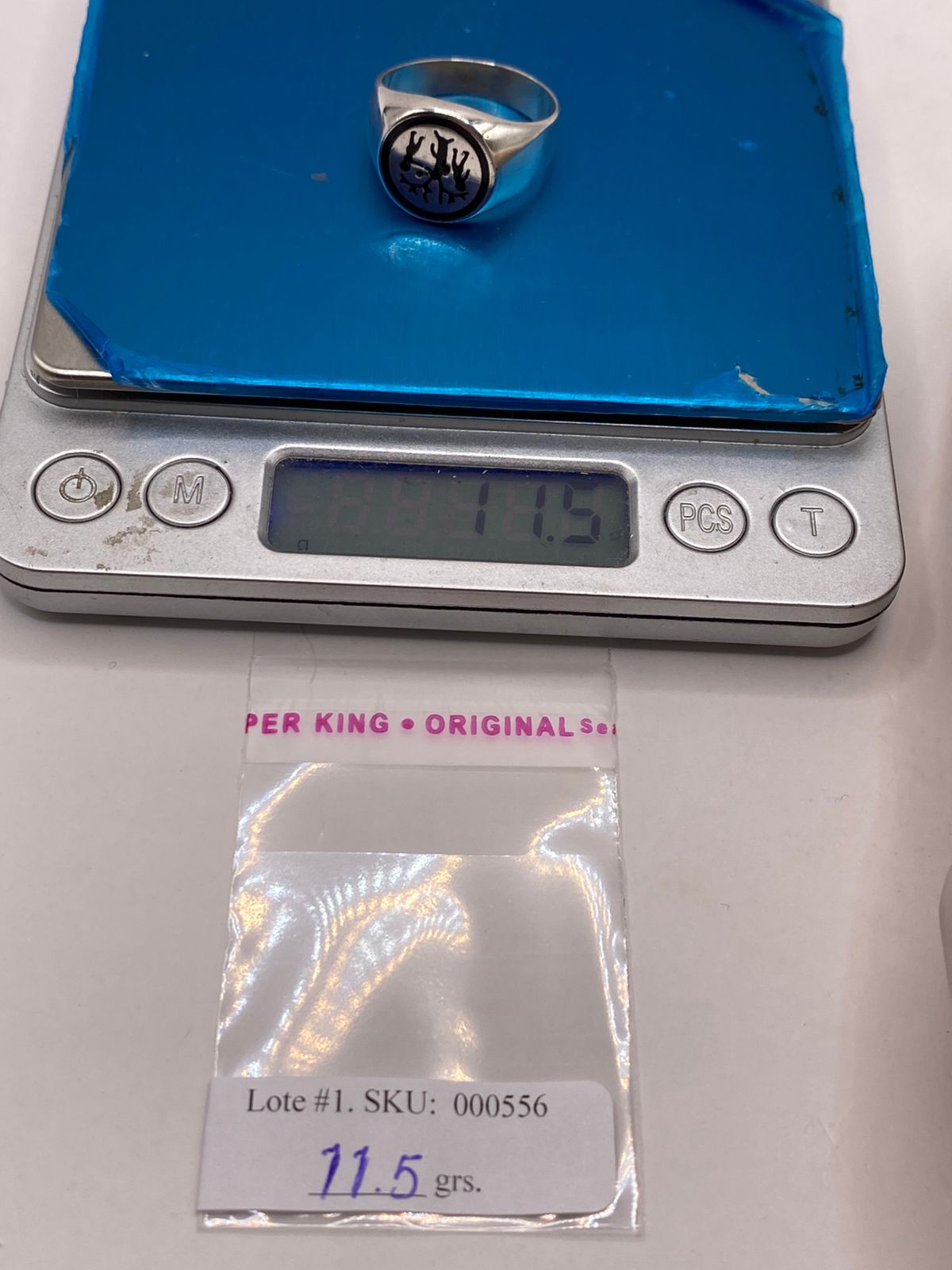Anillo Árbol de la Vida en Plata .925 con Figuras Humanas, peso en gramos (báscula)