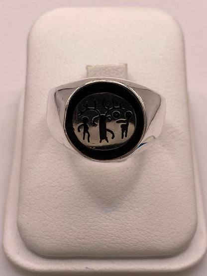 Anillo Árbol de la Vida en Plata .925 con Figuras Humanas en báscula mostrando peso