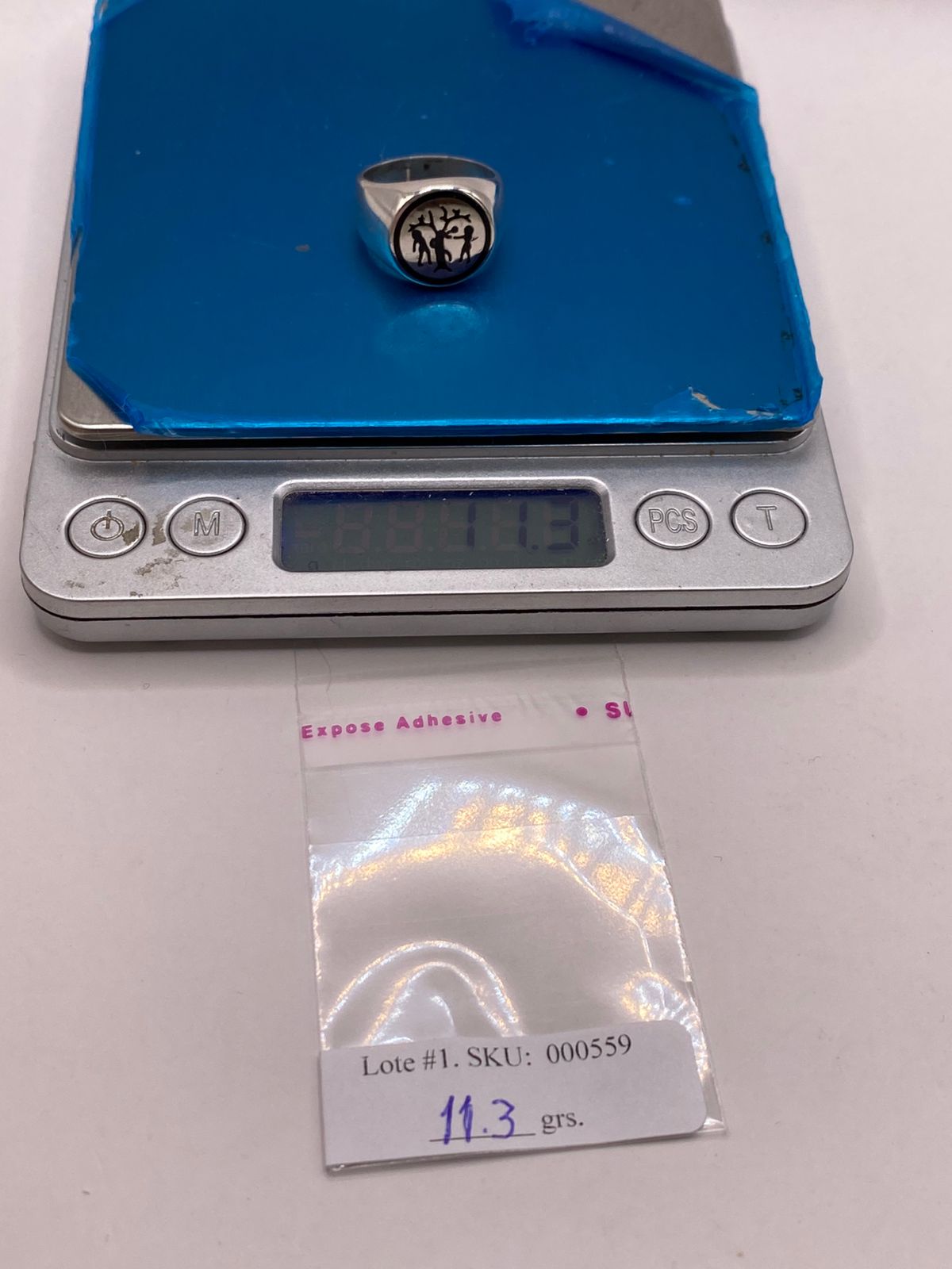 Anillo Árbol de la Vida en Plata .925 con Figuras Humanas, peso en gramos (báscula)