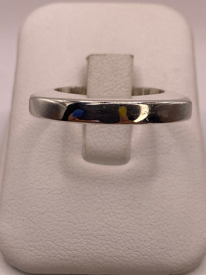 Anillo Argolla Lisa Geométrica en Plata .925, vista frontal