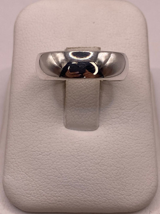 Anillo Argolla Lisa Media Caña en Plata .925 en báscula mostrando peso